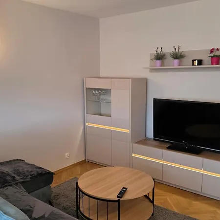 Apartment Ochota Sierpinskiego - Wypoczynkowe Warschau